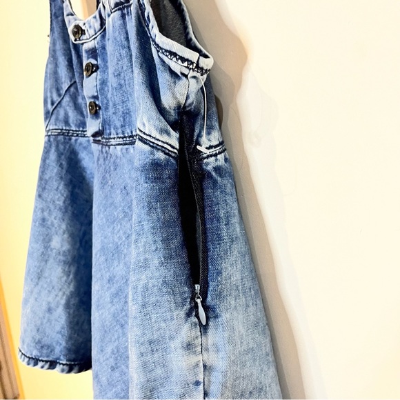 Diesel asymmetrical denim camisole with buttons. S - Picture 6 of 7